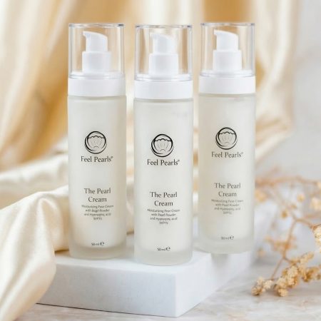 Hydratační pleťový krém s perlovým práškem a kyselinou hyaluronovou SPF 15 – 50ml, Friends Pack